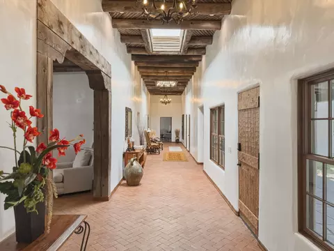 3 A Loma Manzanita, Santa Fe, NM 87506