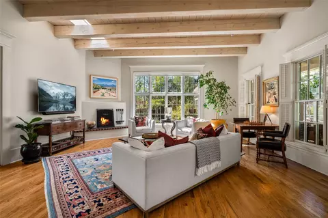 1055 Camino Rancheros, Santa Fe, NM 87505