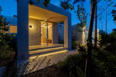 2115 Calle Azulejo, Santa Fe, NM 87505