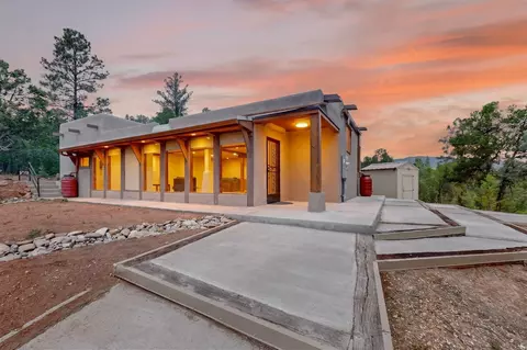 53 Avenida Ponderosa, Glorieta, NM 87535
