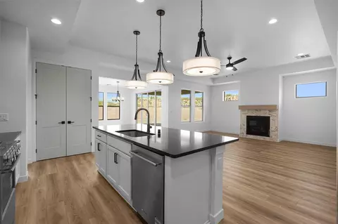 56 Cadena Loop, White Rock, NM 87547