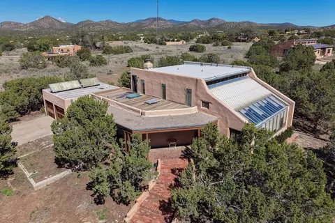 7 Verano Dr, Santa Fe, NM 87508