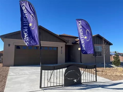 6048 Geo Park Ln, Santa Fe, NM 87507