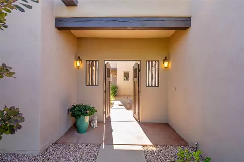 9 E Avenida Sebastian, Santa Fe, NM 87506