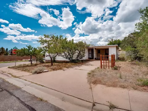 943 Santa Clara Pl, Los Alamos, NM 87544