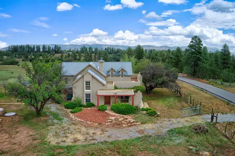 901 County Road 426, Coyote, NM 87012