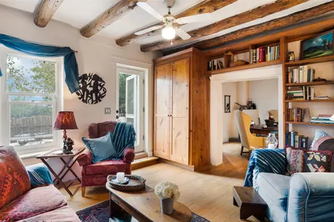 337 Rosario Hl, Santa Fe, NM 87501