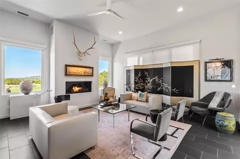 7 Valverde Ln, Santa Fe, NM 87506