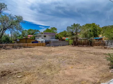 130 Bob, Santa Fe, NM 87501