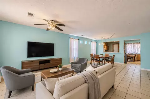 4 Housta, Santa Fe, NM 87508