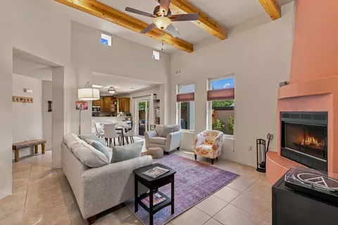 716 Calle Beatrice, Santa Fe, NM 87505