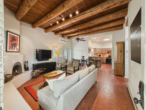 701 E Alameda #4, Santa Fe, NM 87501