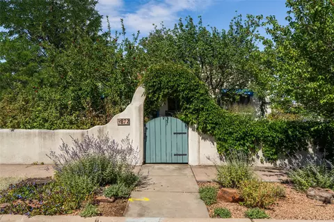 872 Don Cubero, Santa Fe, NM 87505