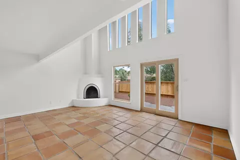 3079 Plaza Blanca, Santa Fe, NM 87507