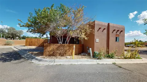 2600 Zia #U1, Santa Fe, NM 87505