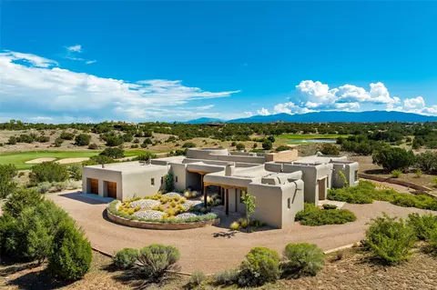 26 Amberwood Loop, Santa Fe, NM 87506