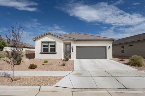 3147 Vista Luna, Santa Fe, NM 87507