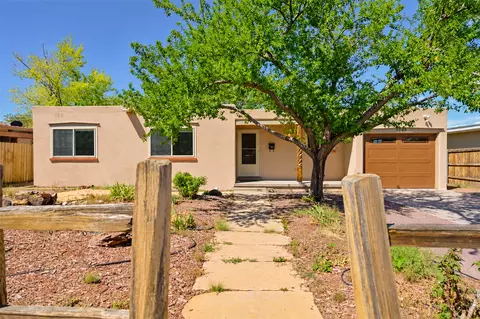 2592 Camino Chueco, Santa Fe, NM 87505