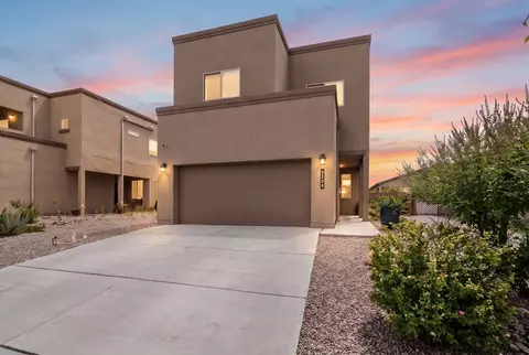 5208 Via Nube, Santa Fe, NM 87507