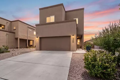 5208 Via Nube, Santa Fe, NM 87507