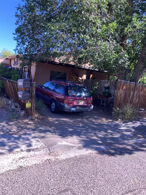 711 W Manhattn Ave #2, Santa Fe, NM 87501