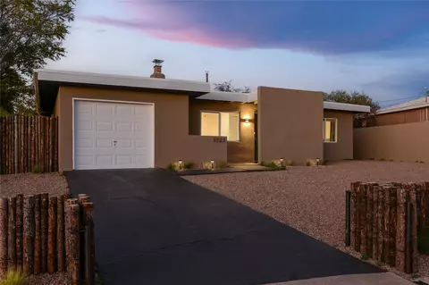 1727 Callejon Emilia, Santa Fe, NM 87501