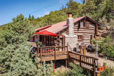 26413 E Us Highway 64, Taos, NM 87571