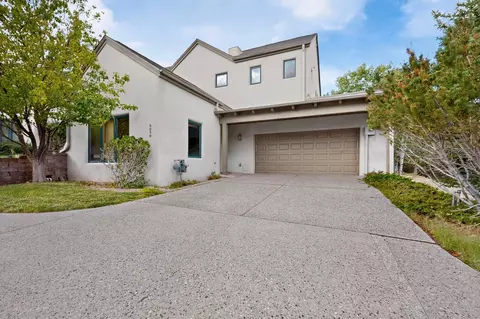5050 Carriage House, Los Alamos, NM 87544