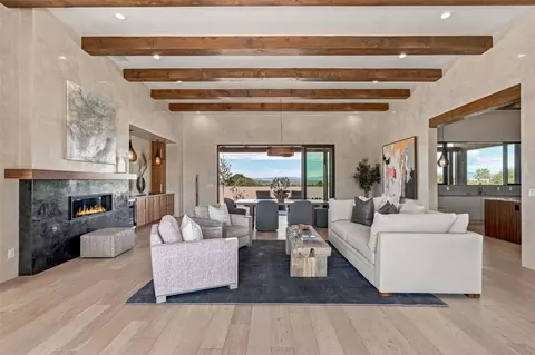 98 Amberwood Loop, Santa Fe, NM 87508