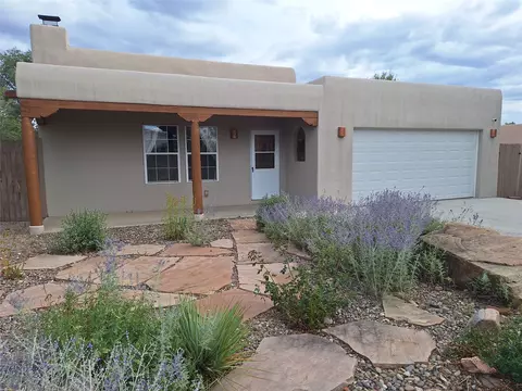 997 Calle Carmilita, Santa Fe, NM 87505
