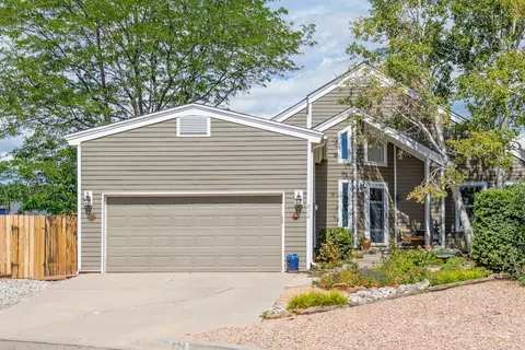 824 Kristi Ln, Los Alamos, NM 87544