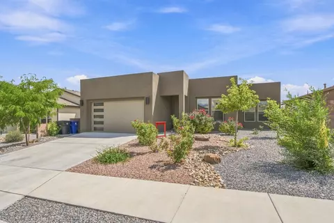 55 Confianza St, White Rock, NM 87547