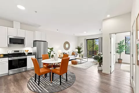 557 Oppenheimer Dr #205, Los Alamos, NM 87544