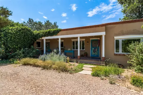 2350 Santa Barbara, Santa Fe, NM 87505
