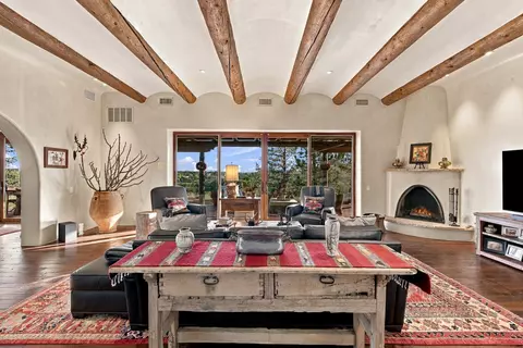 13 Tecolote Cir, Santa Fe, NM 87506