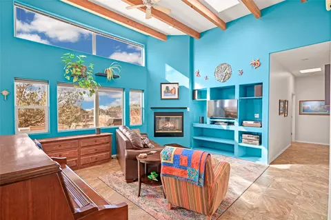 6 Lobo, Santa Fe, NM 87508