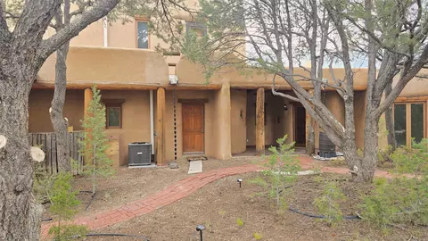 154 Piedra Loop, White Rock, NM 87547