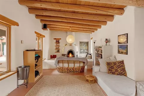 18 B Destierro Trl, Santa Fe, NM 87506