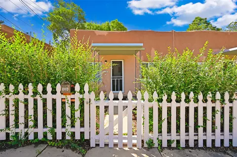 134 W 136 W Berger St, Santa Fe, NM 87505