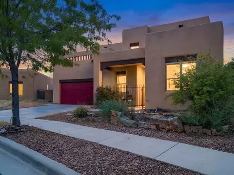 4729 Highlands Loop, Santa Fe, NM 87507