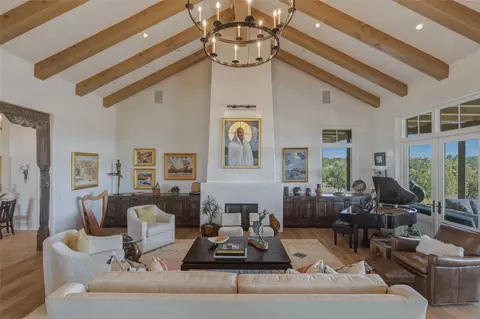 16 Hacienda Vaquero, Santa Fe, NM 87506