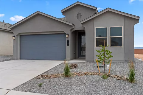 4221 Via De Ventura, Santa Fe, NM 87507