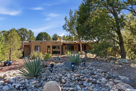 65 Puye Rd, Santa Fe, NM 87505