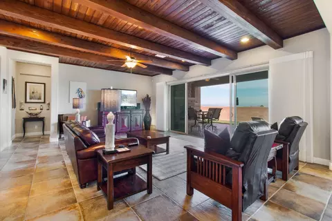 4719 Las Plazuelas, Santa Fe, NM 87507