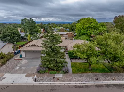 117 Sherwood Blvd, White Rock, NM 87547