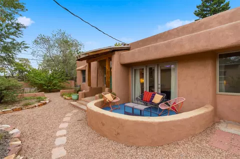 725 12 Gomez Rd #B, Santa Fe, NM 87505
