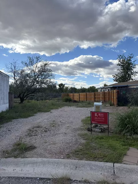 1710 Star Ln, Espanola, NM 87532