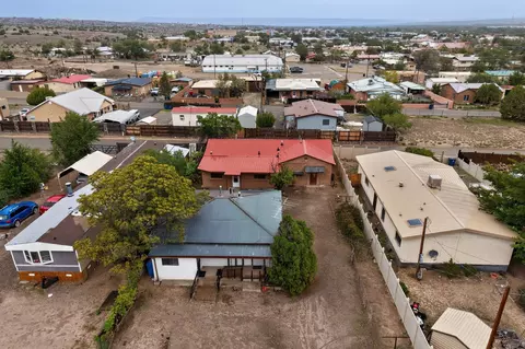 1009 Cook St, Espanola, NM 87532
