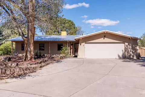700 Jeffrey, White Rock, NM 87547