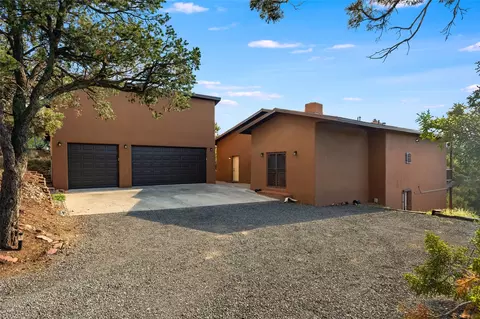 11 Paseo Del Pinon, Santa Fe, NM 87508